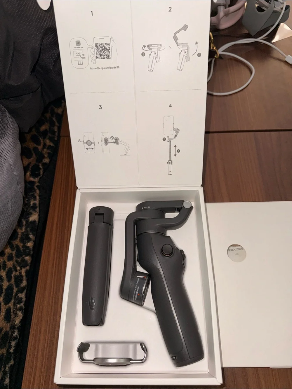 DJI Osmo Mobile 6 Smartphone Gimbal - Gray/Black